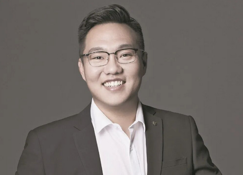 【上海产业菁英】创业“幸福赛道”深耕植发机器人